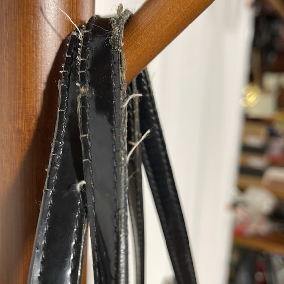 KATE SPADE BLACK PATENT LEATHER HEART TOTE BAG! - Picture 5 of 10